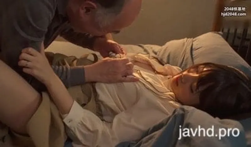 ông chồng đi vắng vợ yêu bị lão già cạnh bên nhà hiếp suzu harumiya